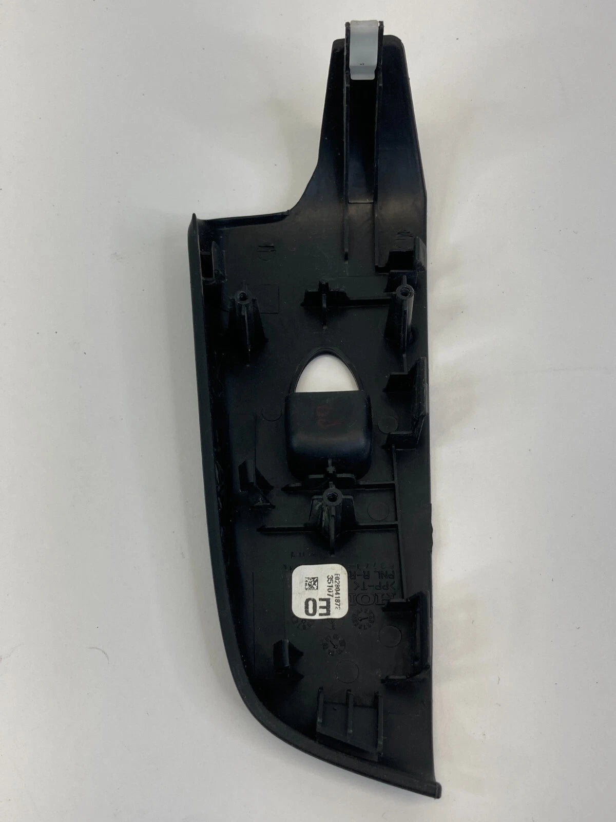 06-11 HONDA CIVIC SEDAN REAR RIGHT DOOR WINDOW SWITCH BEZEL TRIM 83741-SNA-A010