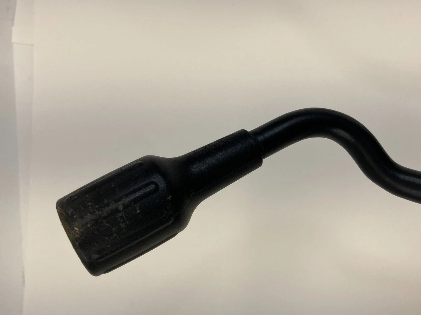 2013-2019 FORD POLICE INTERCEPTOR UTILITY BASE AT COLUMN SHIFTER LEVER OEM