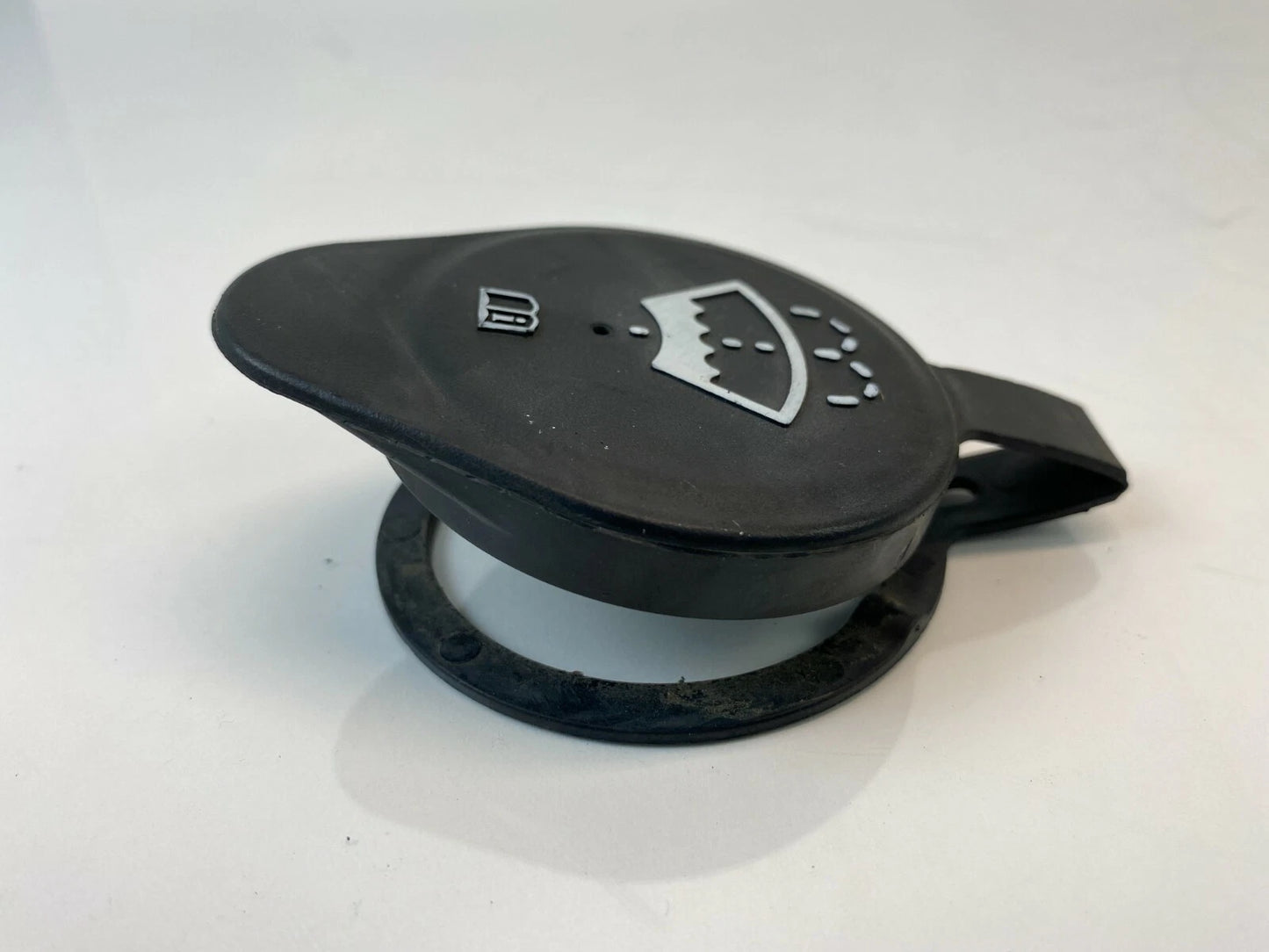 2005-2009 CHEVROLET CHEVY EQUINOX WINDSHIELD WASHER FLUID RESERVOIR CAP LID OEM