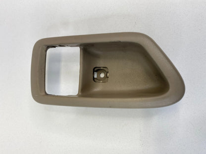 1997-2001 TOYOTA CAMRY REAR RIGHT SIDE INNER DOOR HANDLE BEZEL TRIM 69277-AA010