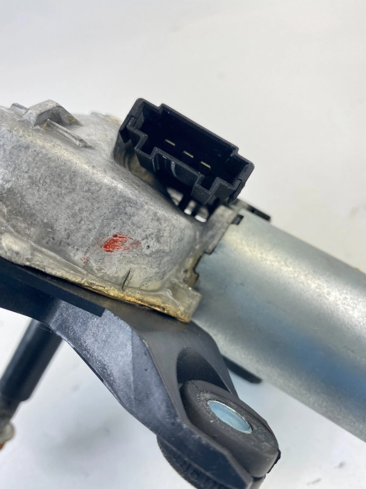 2006-2012 MERCEDES-BENZ R350 REAR GLASS WINDSHIELD WIPER MOTOR A2518200042 OEM