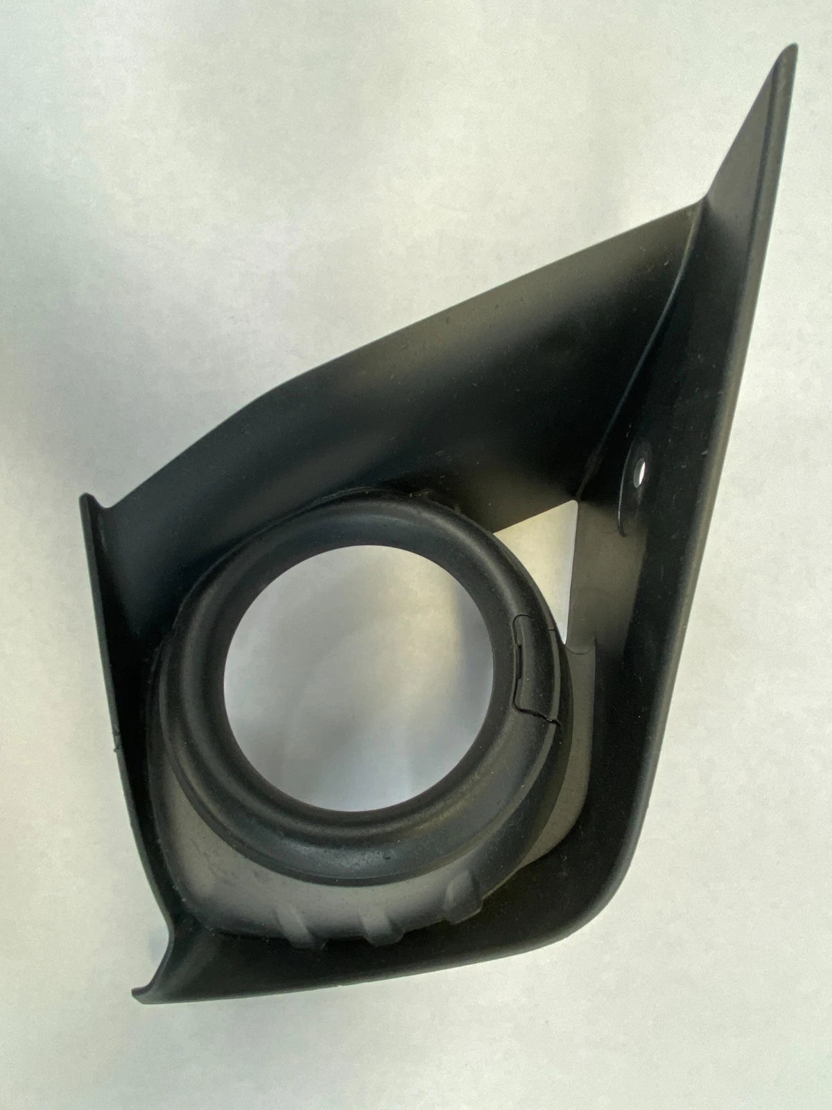 2018 2019 MITSUBISHI OUTLANDER SPORT FRONT LEFT FOG LIGHT BEZEL TRIM 8321A785