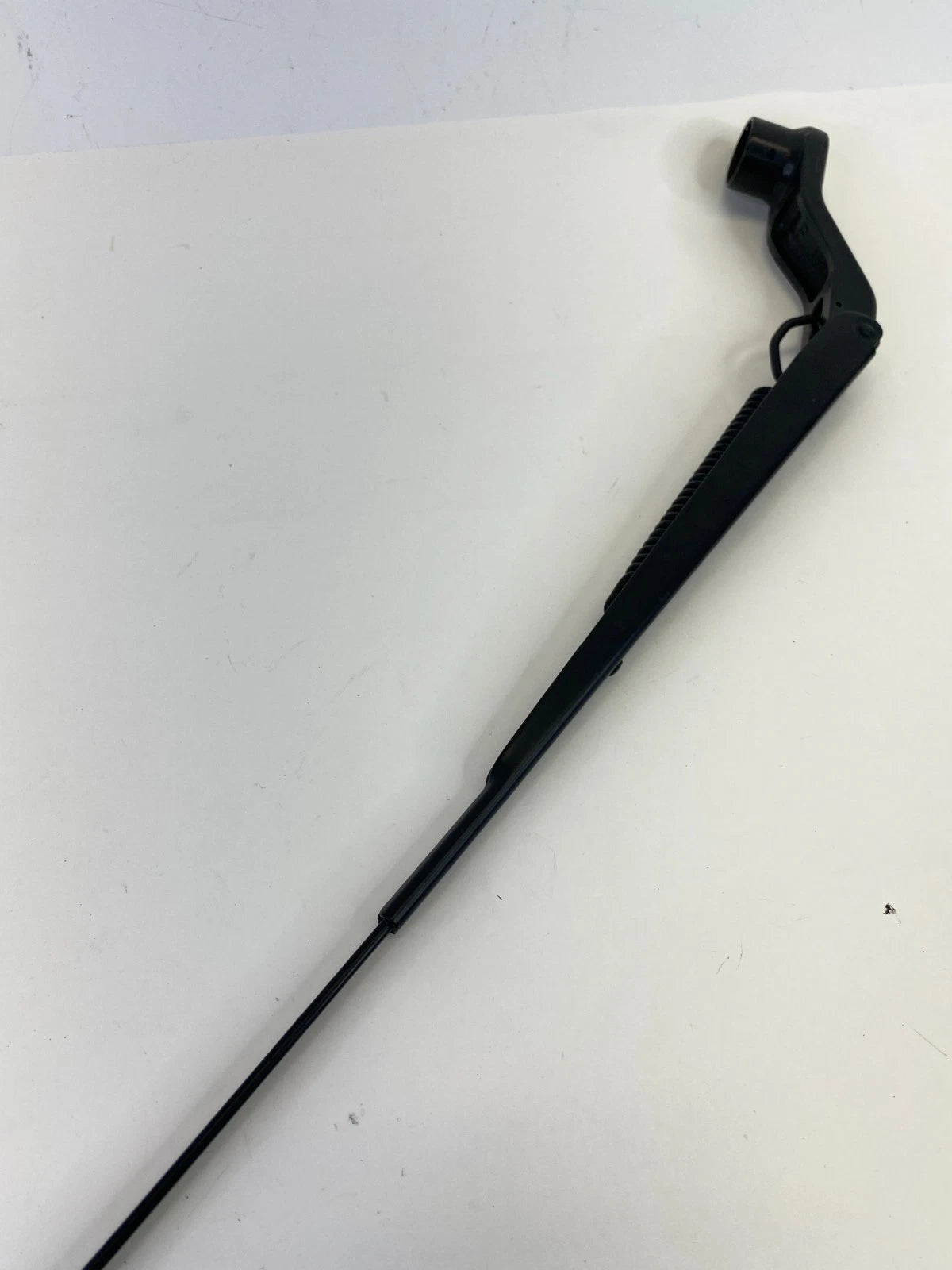 2007-2017 JEEP COMPASS FRONT RIGHT PASSENGER SIDE WINDSHIELD WIPER ARM OEM