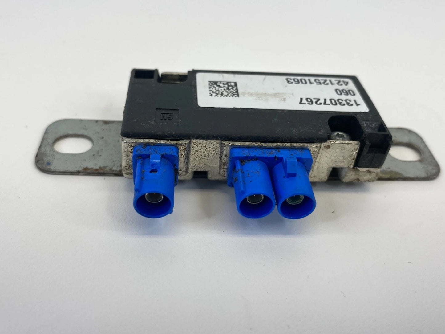 2010 CADILLAC SRX NAVIGATION SIGNAL SPLITTER GPS CONTROL MODULE 13307267 OEM