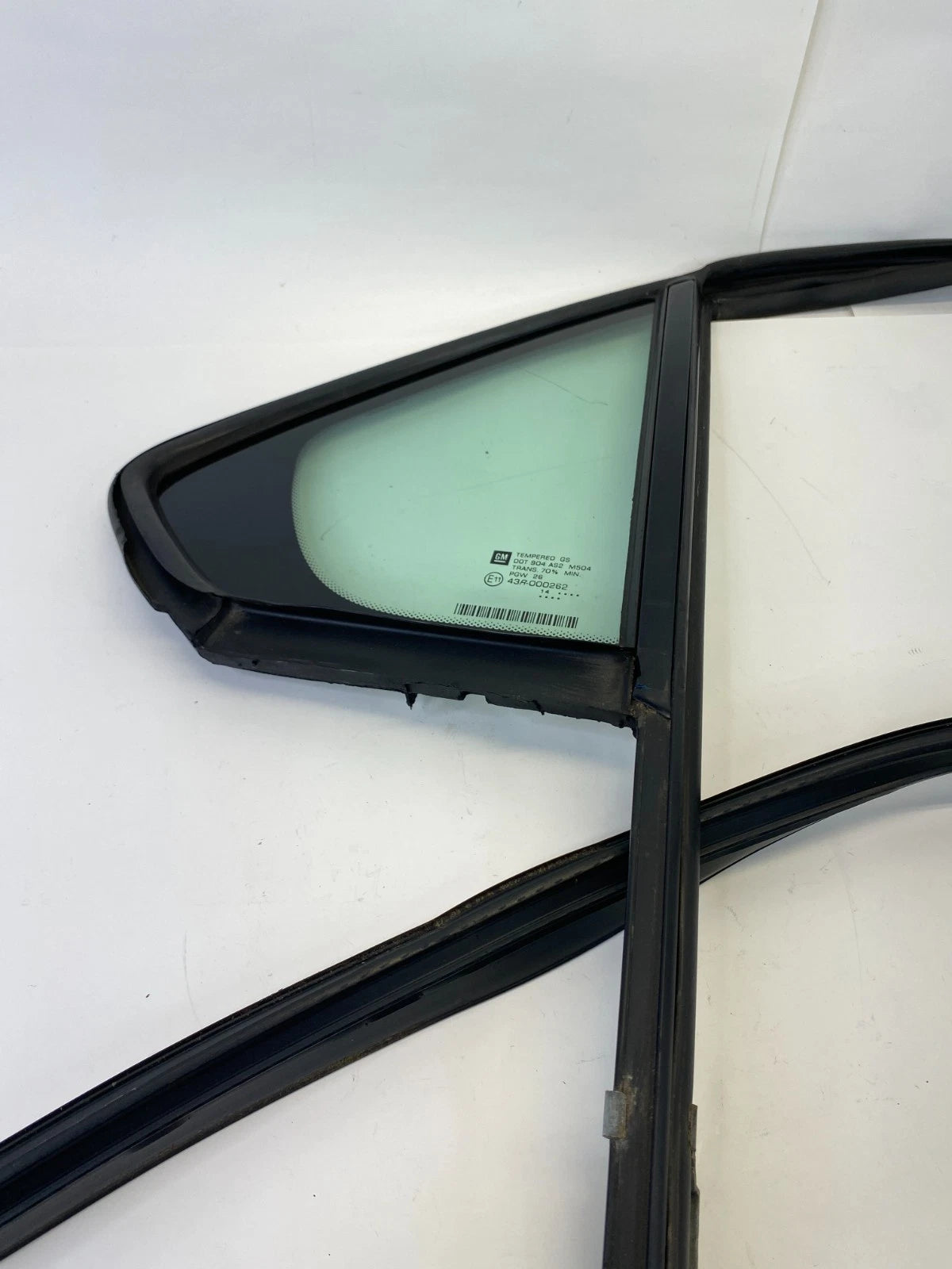 2010-2017 CHEVROLET EQUINOX REAR RIGHT DOOR VENT QUARTER WINDOW GLASS FIXED OEM
