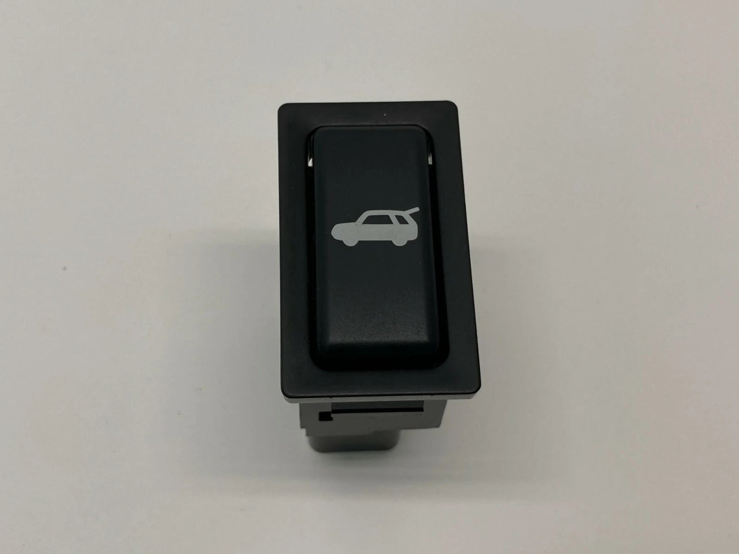 03 04 05 06 07 08 PONTIAC VIBE TRUNK RELEASE OPENER CONTROL SWITCH BUTTON 153693