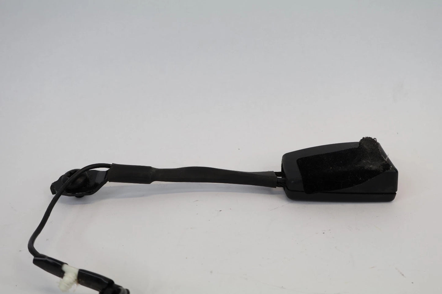 2013-2015 FORD ESCAPE FRONT LEFT SIDE SEAT BELT BUCKLE CJ54-61209-A OEM FACTORY