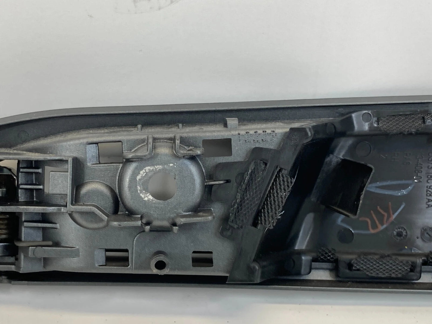2013-2016 FORD FUSION REAR RIGHT SIDE INTERIOR DOOR HANDLE TRIM DS73-18C928AA