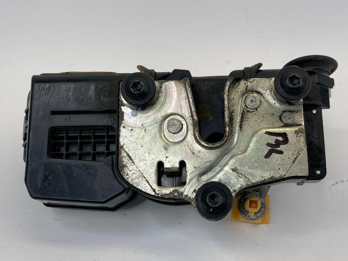 2004-2006 CADILLAC SRX REAR LEFT SIDE DOOR LOCK LATCH ACTUATOR L15817023 OEM