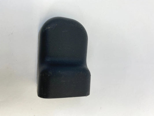 07-10 HYUNDAI ELANTRA SDN FRONT LEFT SEAT TRACK CAP COVER TRIM 88567-3K000 OEM