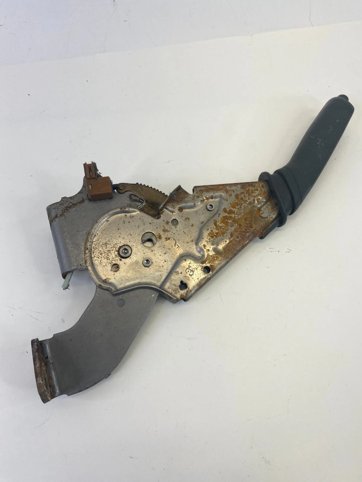 2009-2019 TOYOTA COROLLA EMERGENCY PARKING BRAKE HANDLE LEVER ASSY