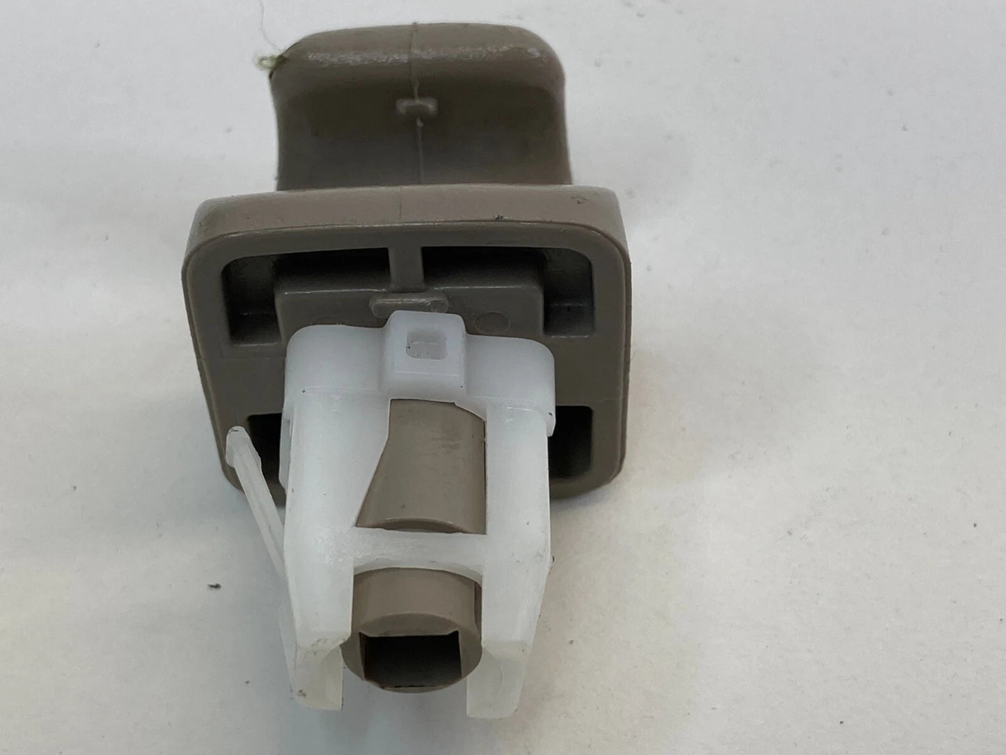 2003-2008 TOYOTA COROLLA FRONT SUNVISOR SUN VISOR SHADE CLIP HOLDER OEM