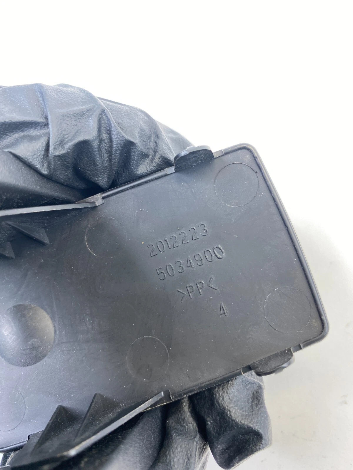 2011-2019 CHEVY CRUZE REAR SEAT CHILD SAFETY ANCHOR HOOK COVER 5034901 OEM