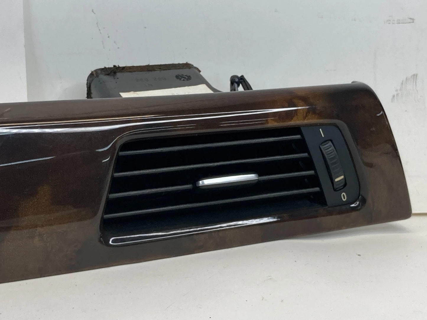 2007 2008 BMW 328XI FRONT DASHBOARD TRIM MOLDING BEZEL W/ AIR VENT 52850610 OEM