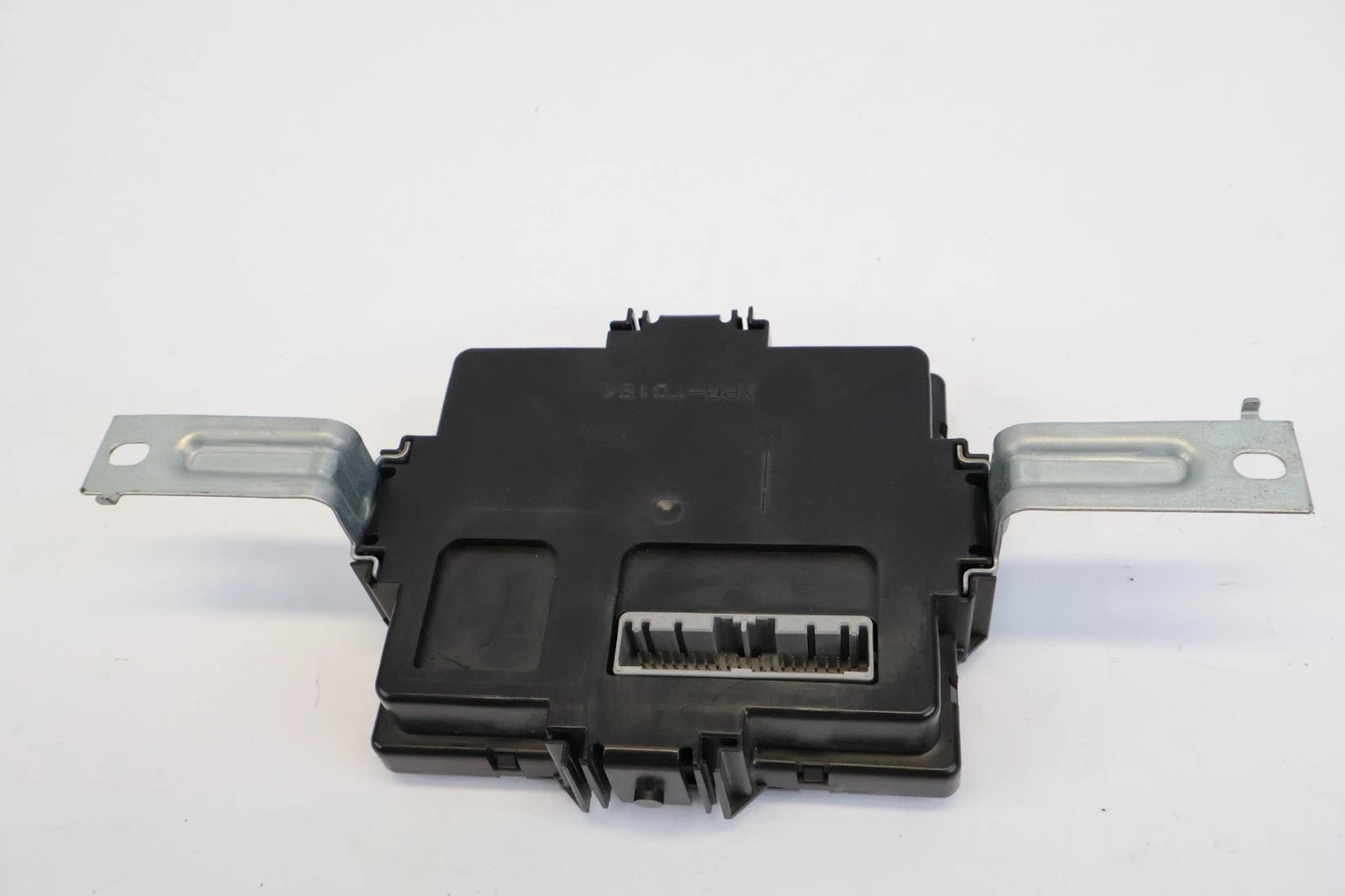 2010-2013 SUZUKI KIZASHI BODY CONTROL MODULE COMPUTER UNIT BCM BCU 39540-57L00