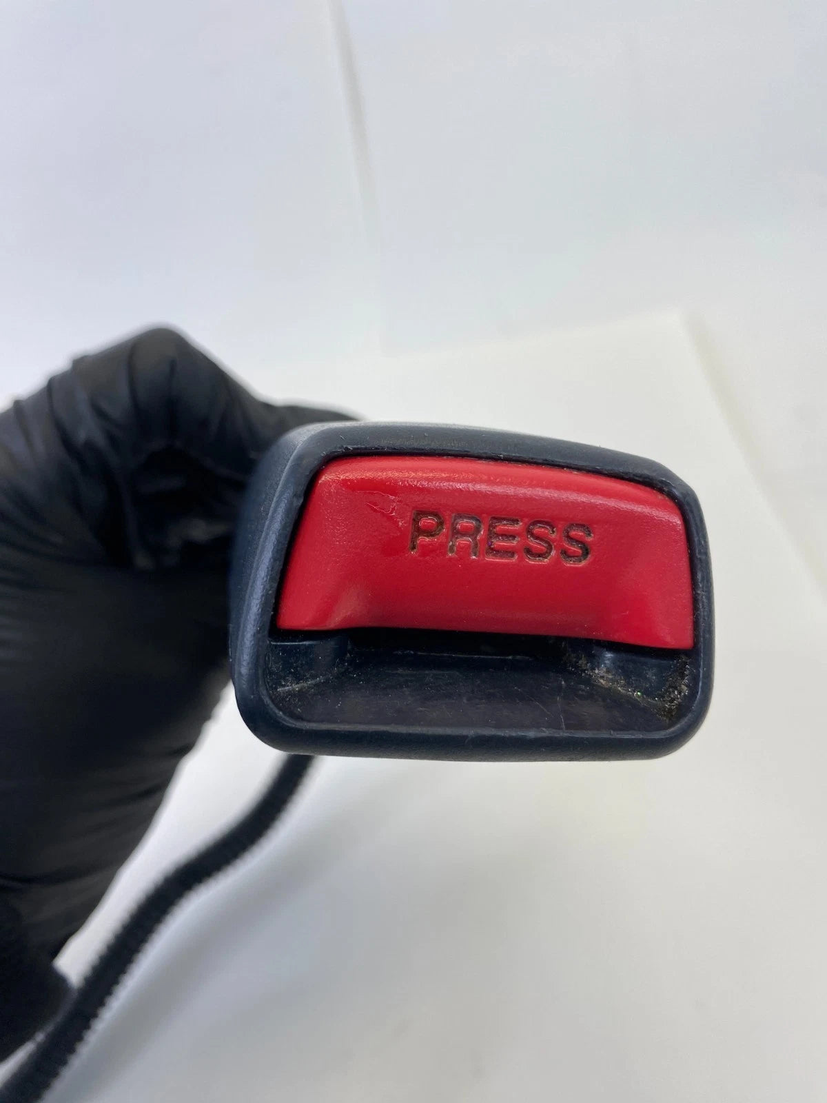 12-17 KIA RIO FRONT RIGHT PASSENGER SIDE SEAT BELT BUCKLE ASSY 88840-1W510HU OEM