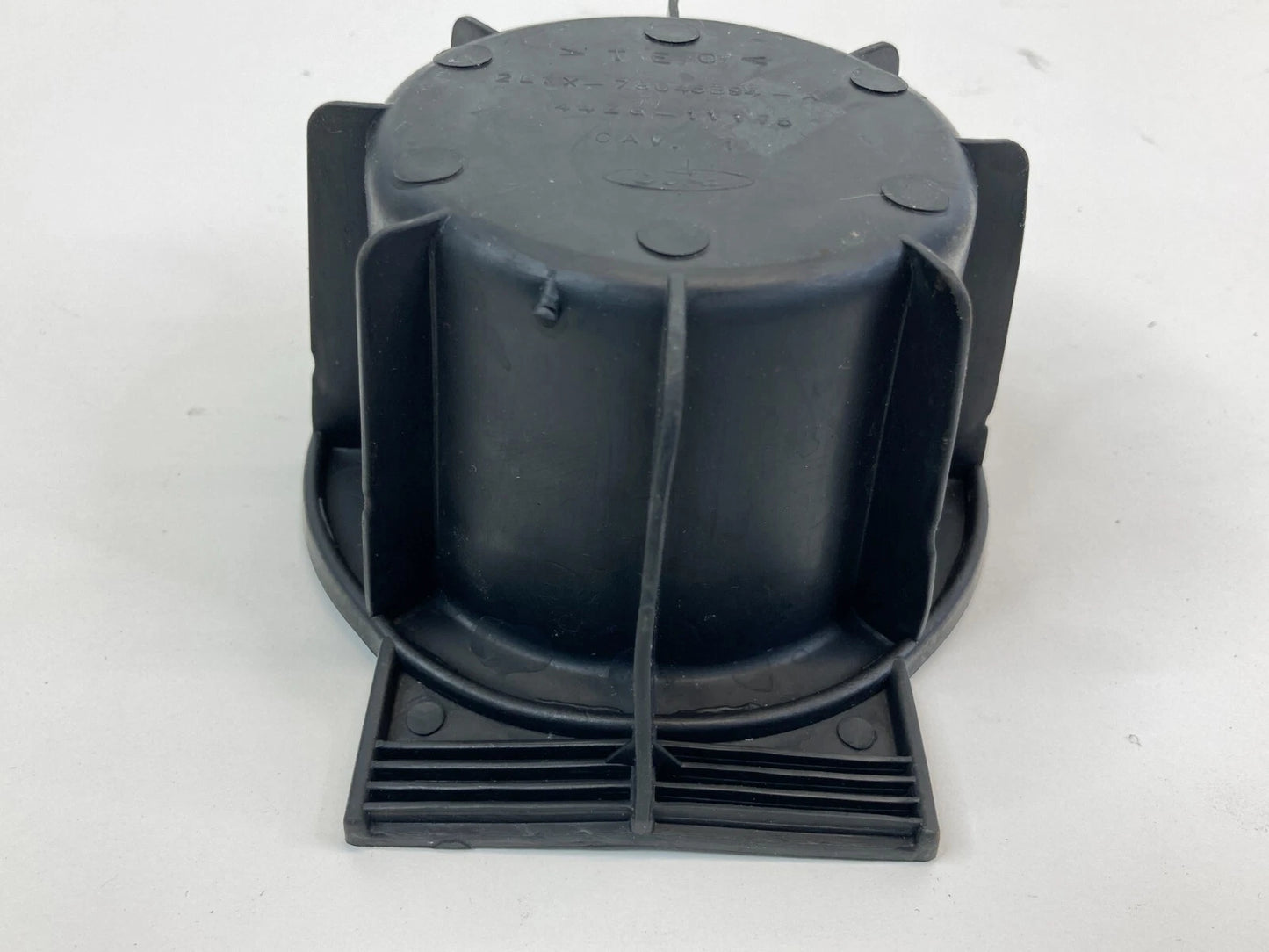 03-06 FORD EXPEDITION CENTER CONSOLE CUP HOLDER RUBBER INSERT 2L1X-78046B94-A