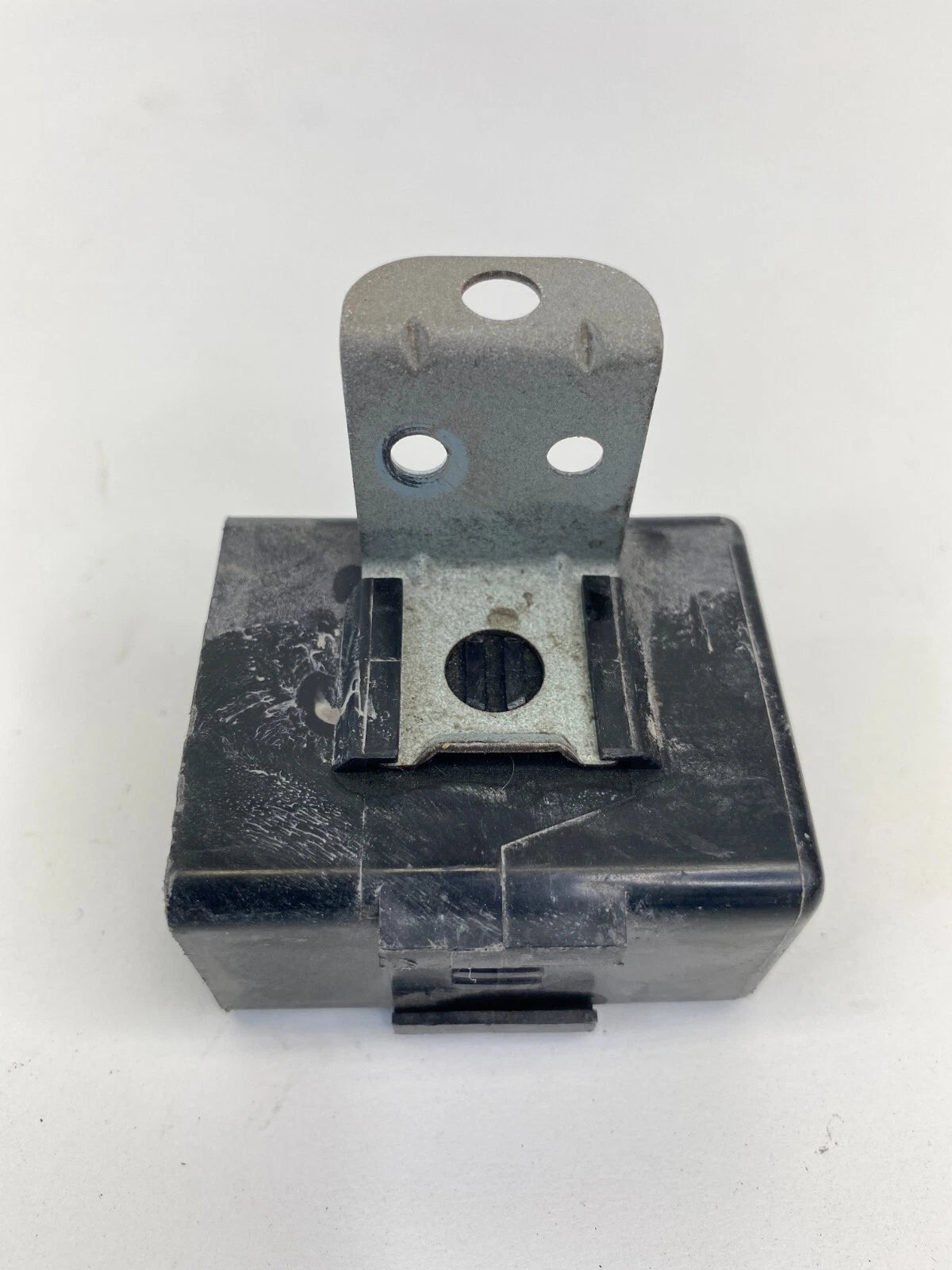1990-1995 SUBARU LEGACY SEAT BELT WARNING TIMER CONTROL MODULE 88013-AA030 OEM