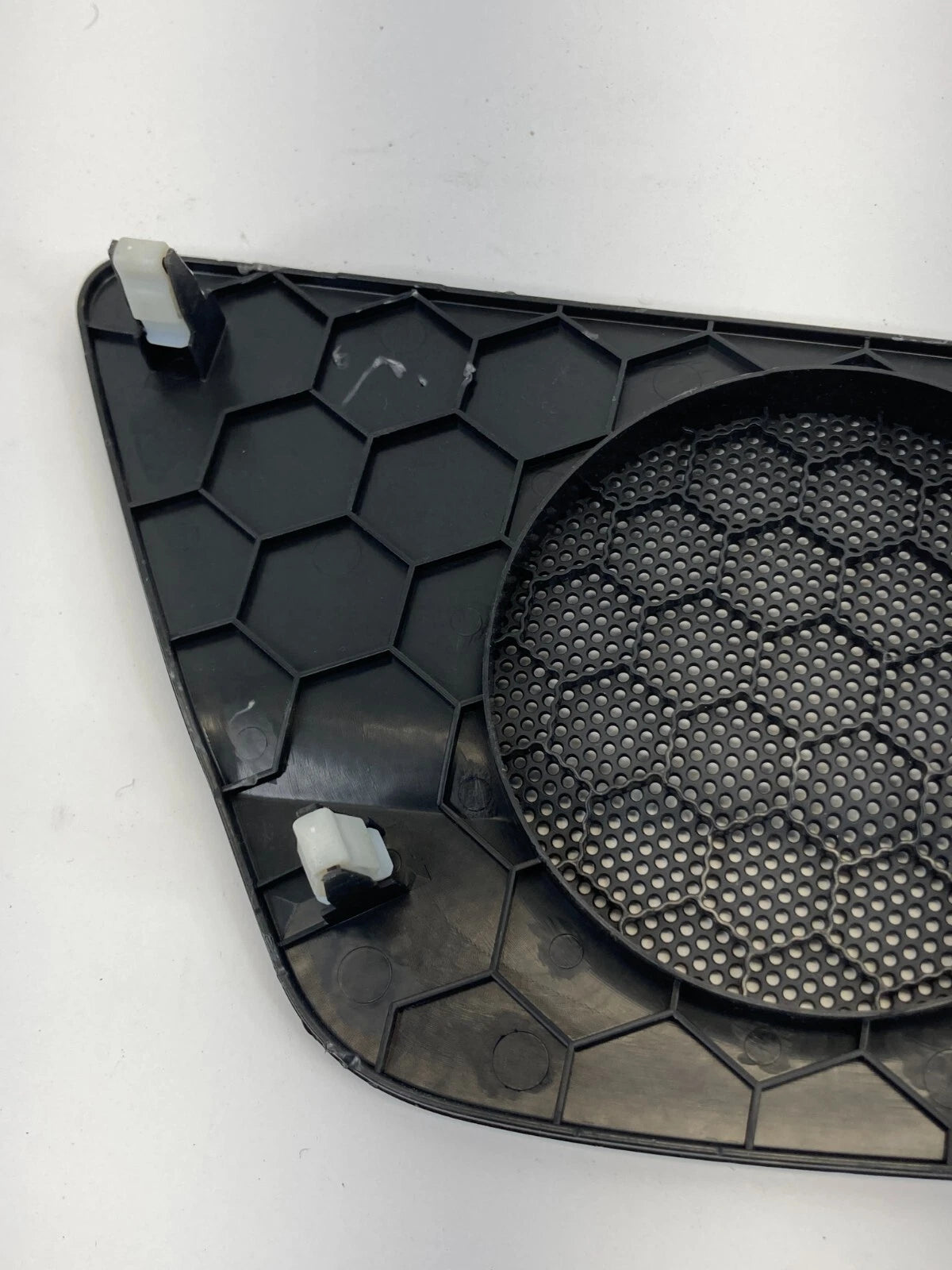 2011-2016 KIA OPTIMA FRONT RIGHT CENTER DASH SPEAKER GRILLE COVER 84724-2T010