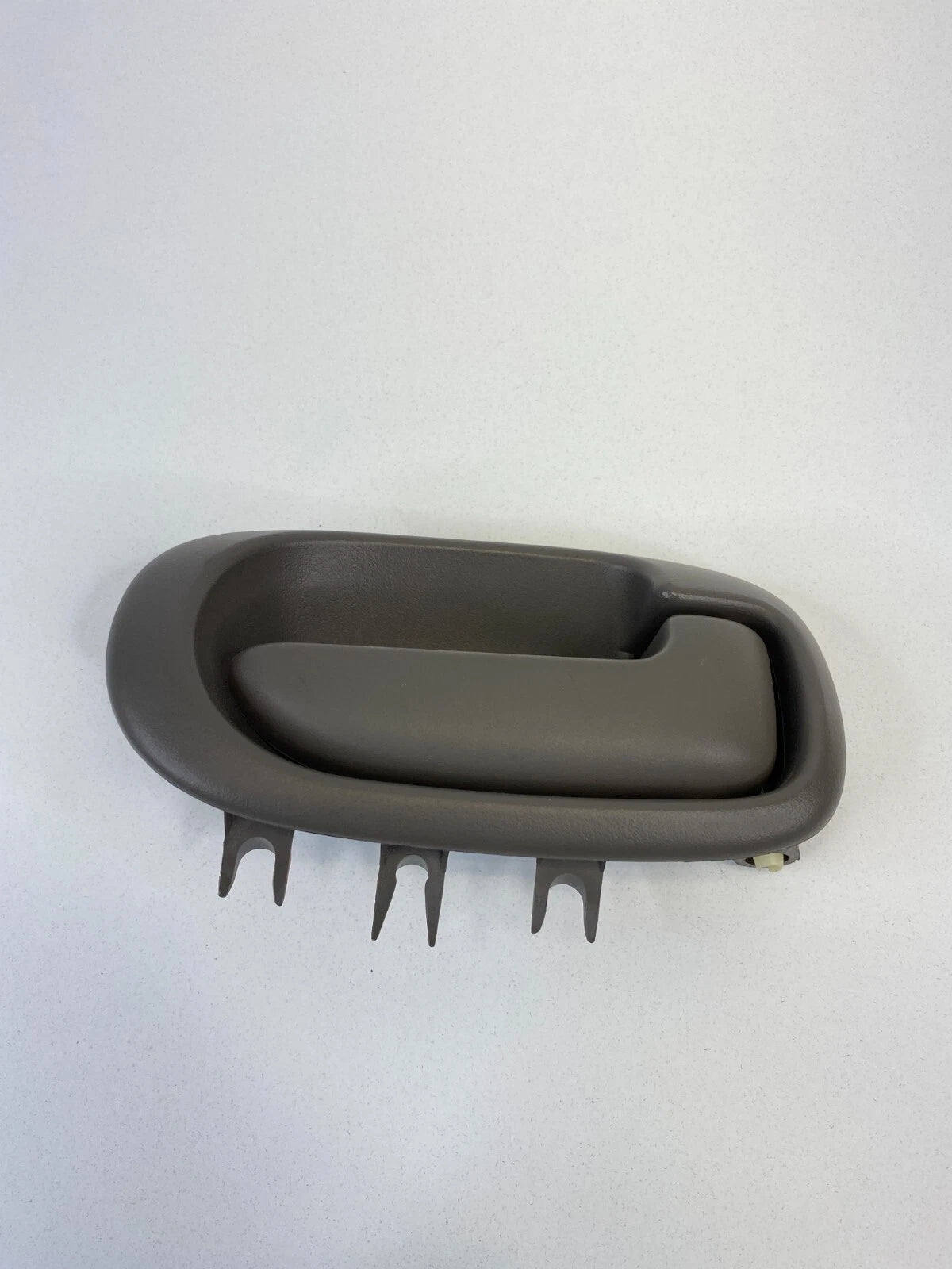 2001-2006 CHRYSLER SEBRING SEDAN REAR RIGHT SIDE INTERIOR DOOR HANDLE SRVB7892