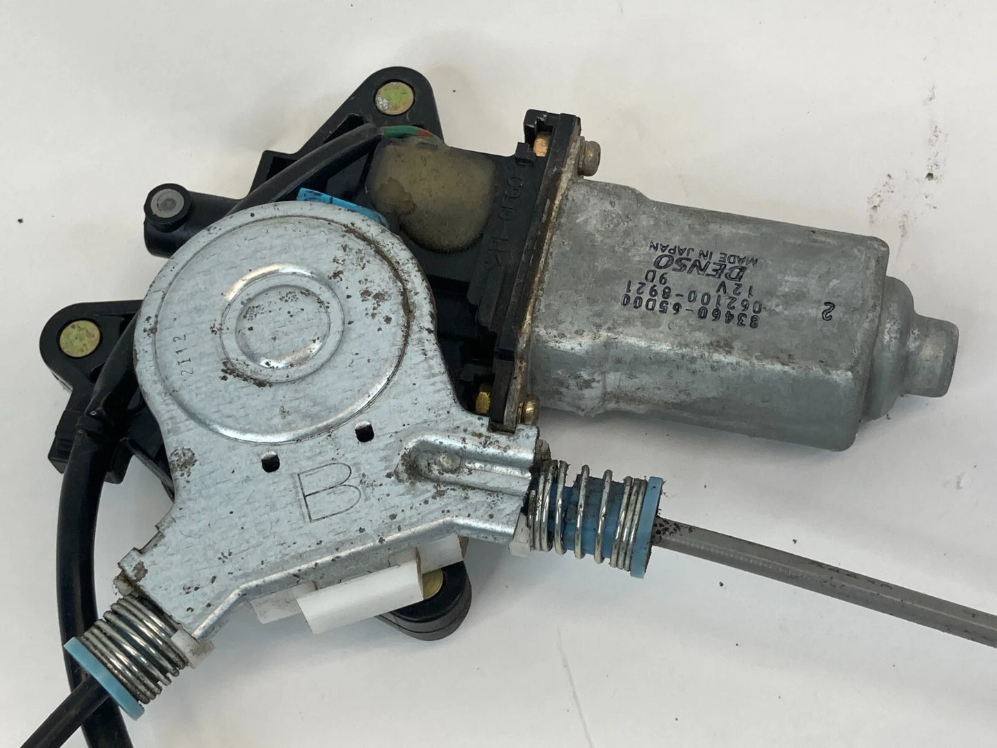 2001-2006 SUZUKI GRAND VITARA FRONT LEFT WINDOW REGULATOR W/ MOTOR 83460-65D00