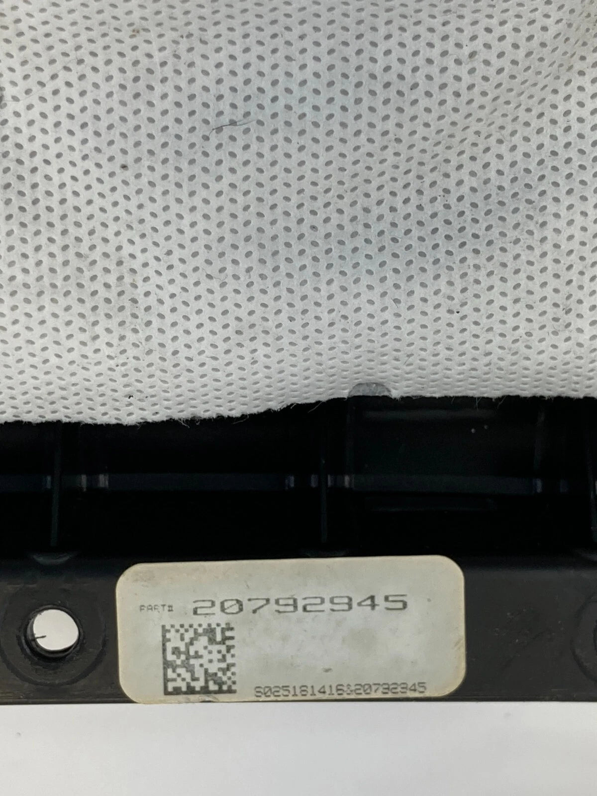2009-2013 BUICK ENCLAVE TRAVERSE REAR CNETER CONSOLE COVER TRIM PANEL 20792945