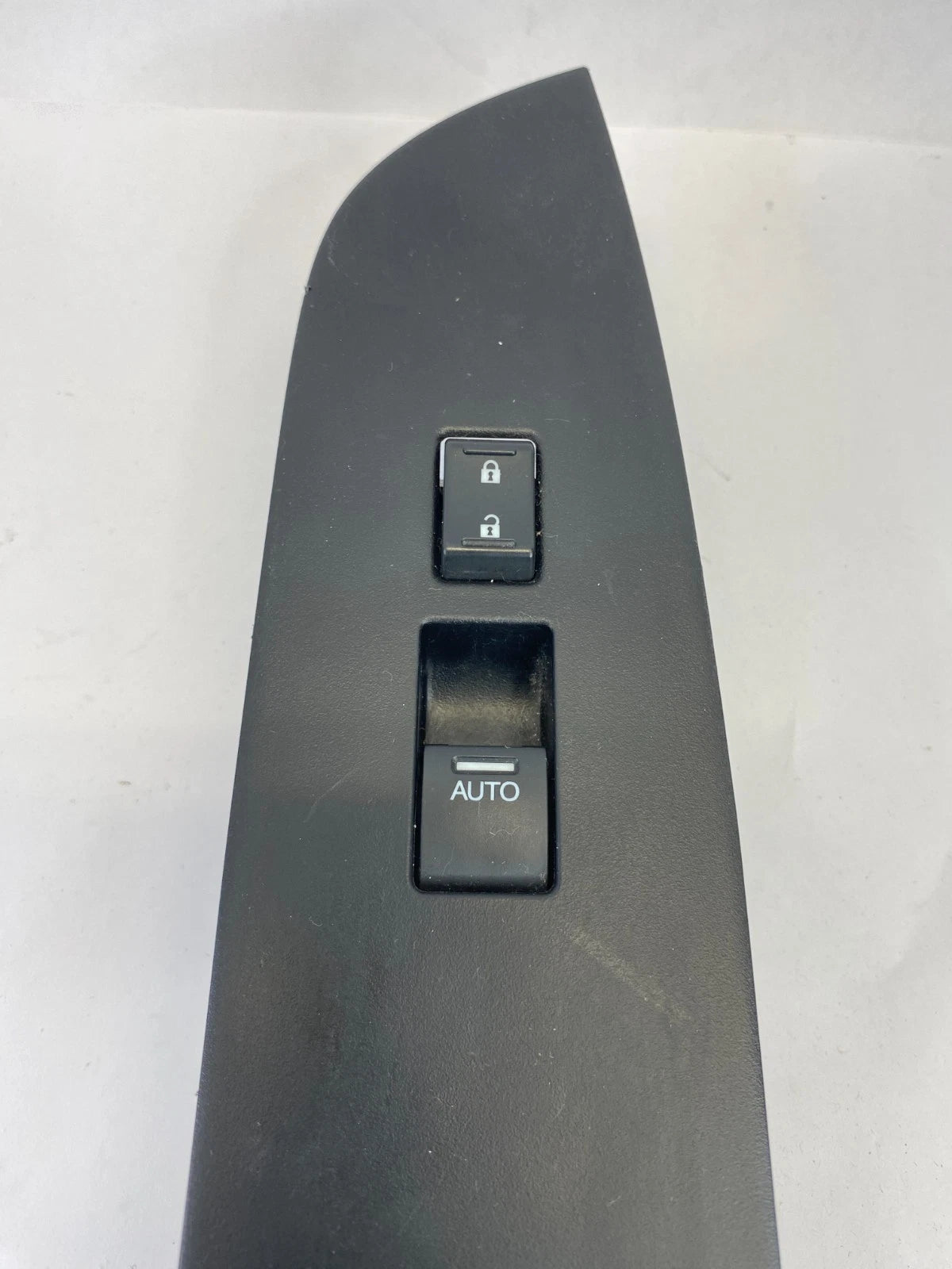 2011-2017 HONDA ODYSSEY FRONT RIGHT DOOR POWER WINDOW CONTROL SWITCH BEZEL