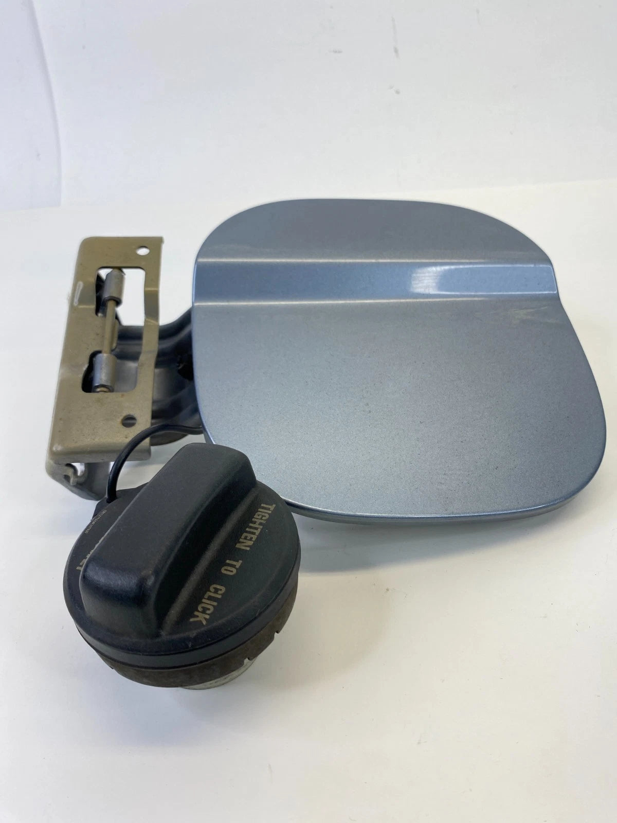 07-11 HONDA CR-V EXTERIOR FUEL DOOR GAS LID COVER WITH FILLER CAP ASSEMBLY OEM