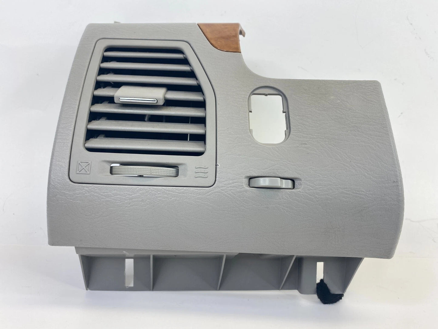 2007 2008 2009 SUZUKI XL-7 FRONT LEFT DASH AC AIR VENT GRILL TRIM BEZEL 25816210