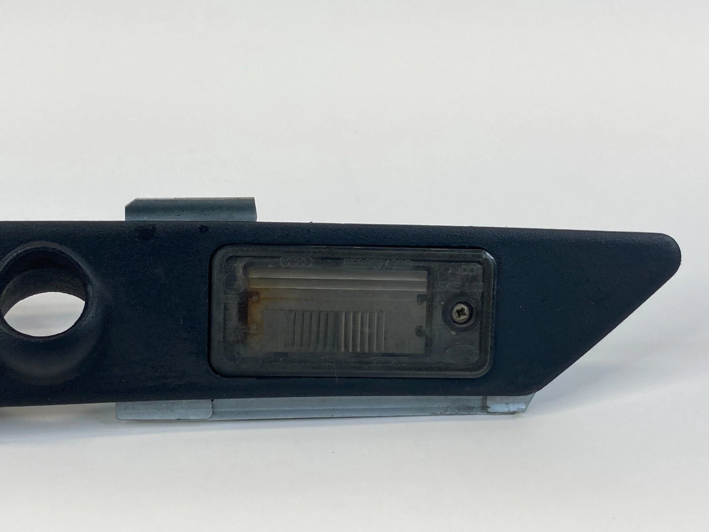 04-11 AUDI A4 A6 QUATTRO RR TRUNK LICENSE LIGHT LAMP BEZEL MOLDING 8E0807430 OEM