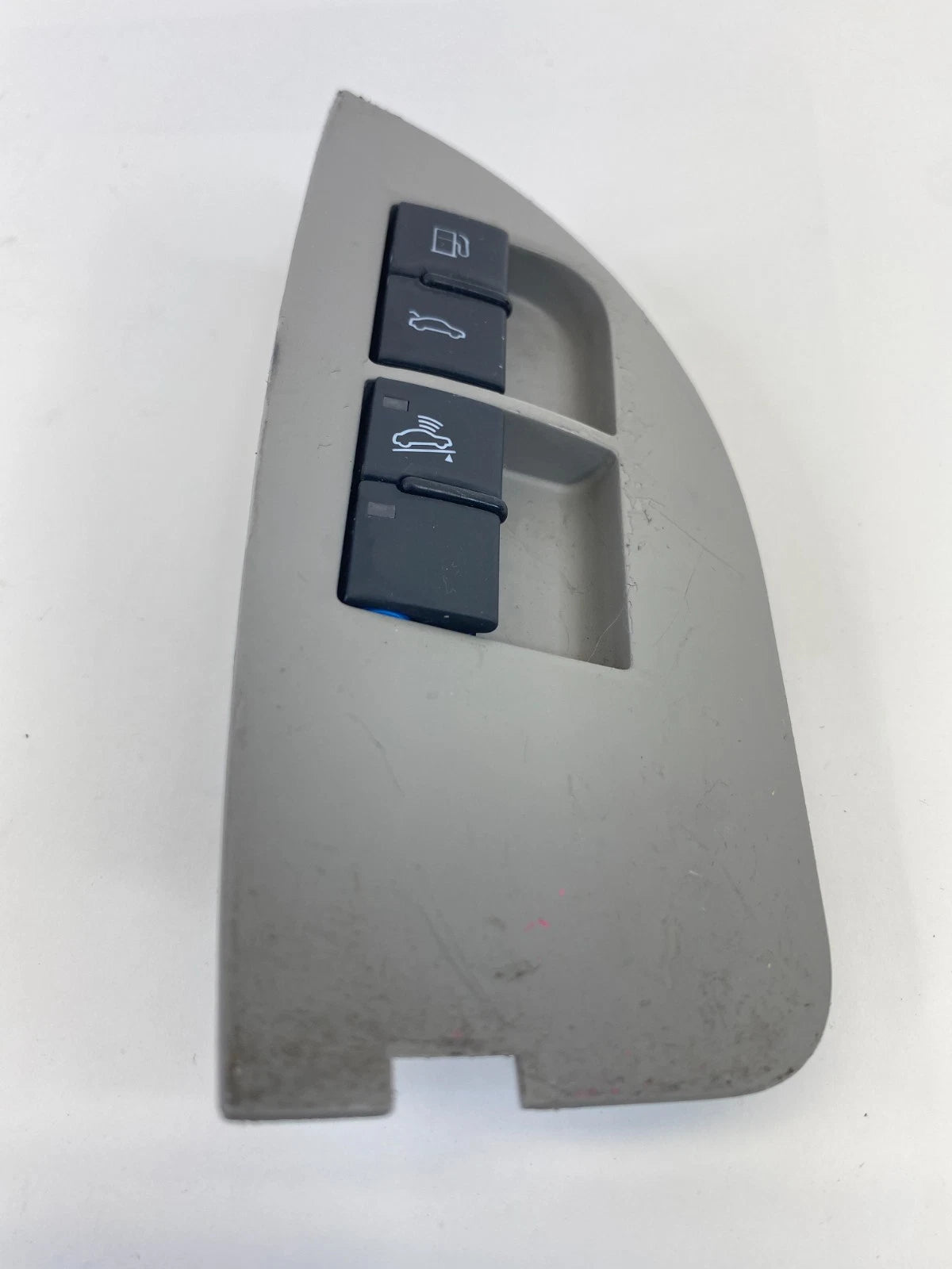 2002-2008 AUDI A4 FL FUEL DOOR TRUNK RELEASE ALARM SWITCH BEZEL OEM 8E1-959-527