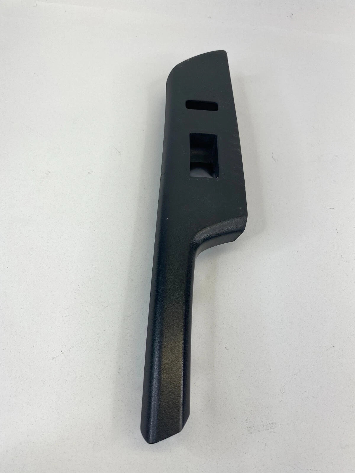 09-13 TOYOTA MATRIX FRONT RIGHT PASSENGER WINDOW SWITCH TRIM PANEL 74231-02670