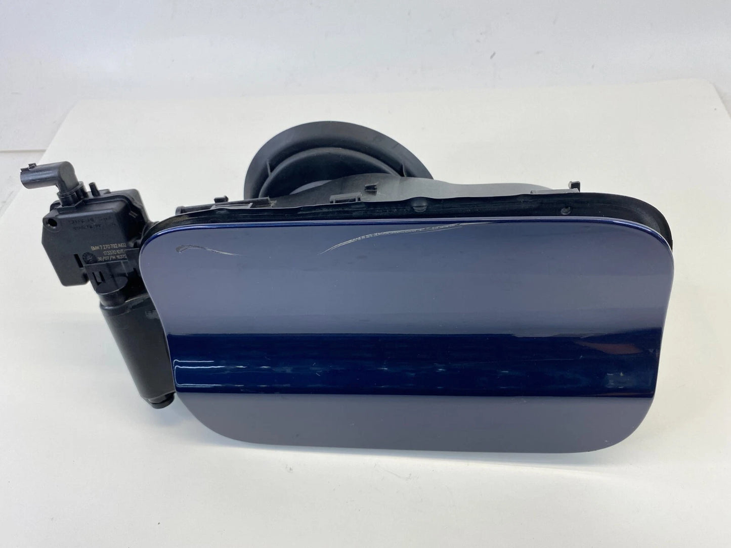 2011-2017 BMW X3 F25 FUEL FILLER DOOR GAS TANK COVER W/ ACTUATOR & POCKET OEM