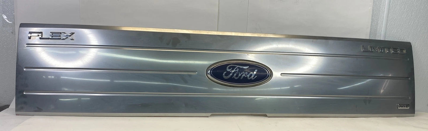 2009-2012 FORD FLEX TRUNK LID HATCH MOLDING TRIM PANEL 8A83-74402A30 OEM