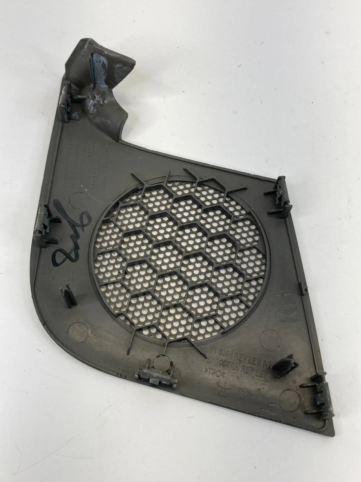 2005-2010 JEEP GRAND CHEROKEE DASH RIGHT SPEAKER GRILLE COVER 5KB00TRM