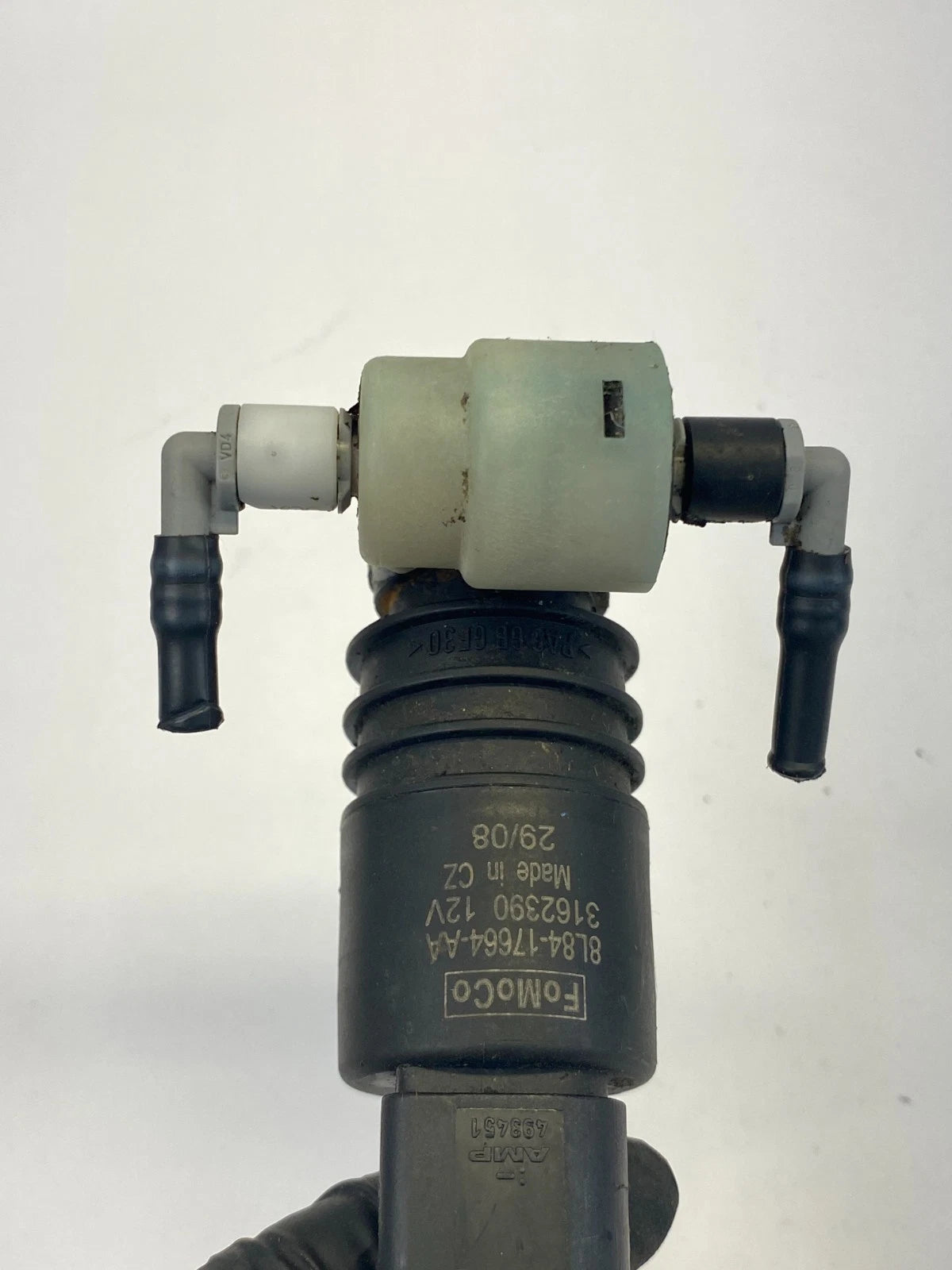 2007-2012 FORD ESCAPE WINDSHIELD WASHER PUMP MOTOR 8L84-17664-AA OEM