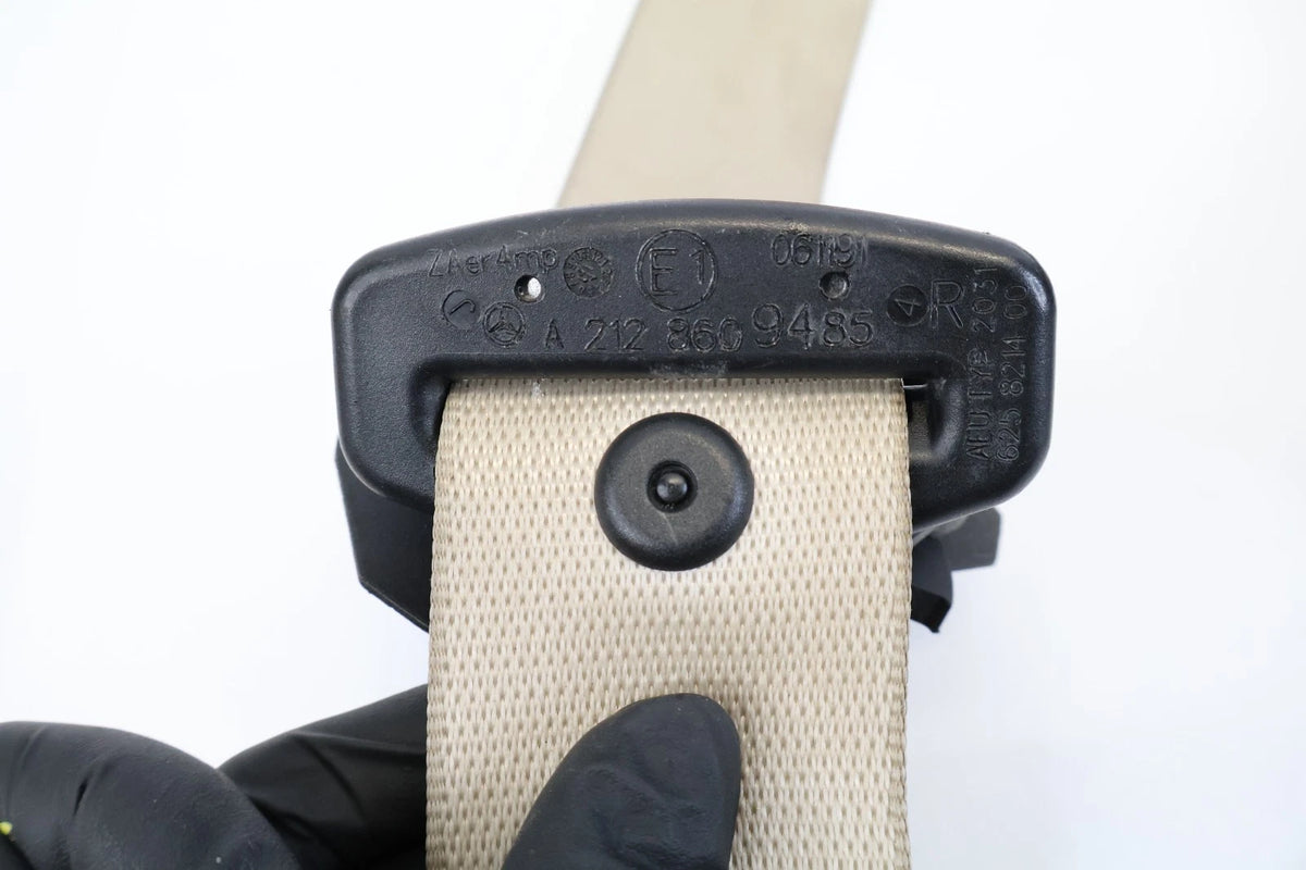 2012-2016 MERCEDES W212 E350 FRONT RIGHT SIDE SEAT BELT RETRACTOR 2128609485 OEM