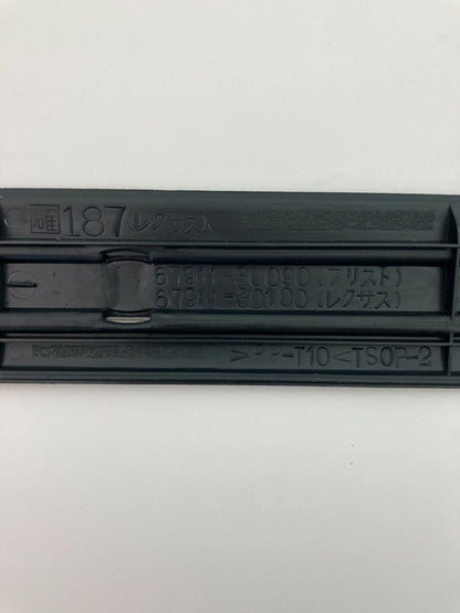 1998-2005 LEXUS GS300 FRONT RIGHT DOOR SILL SCUFF PLATE MOULDING TRIM 6791130100