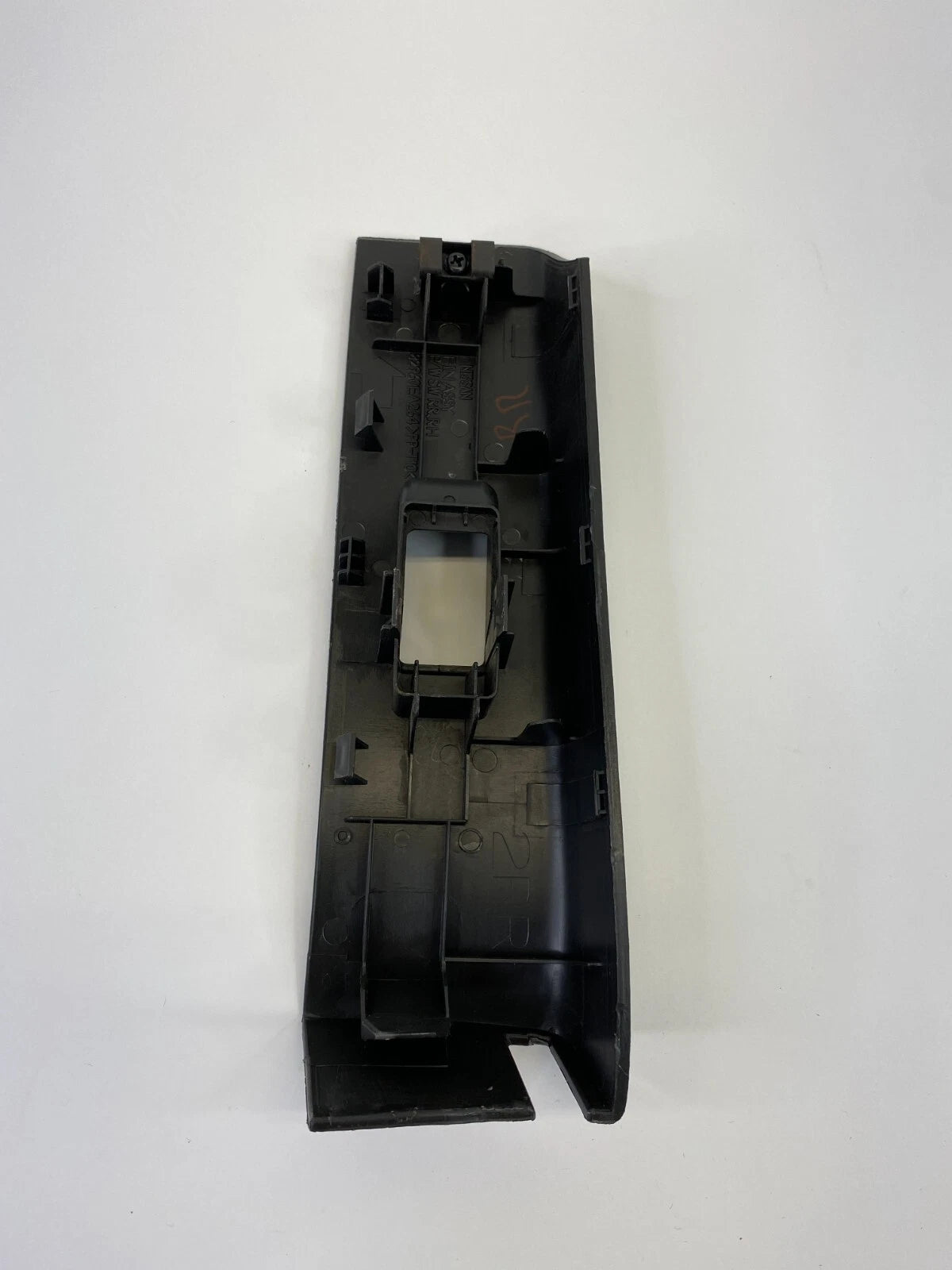 2005-2015 NISSAN XTERRA REAR RIGHT SIDE DOOR POWER WINDOW SWITCH BEZEL OEM