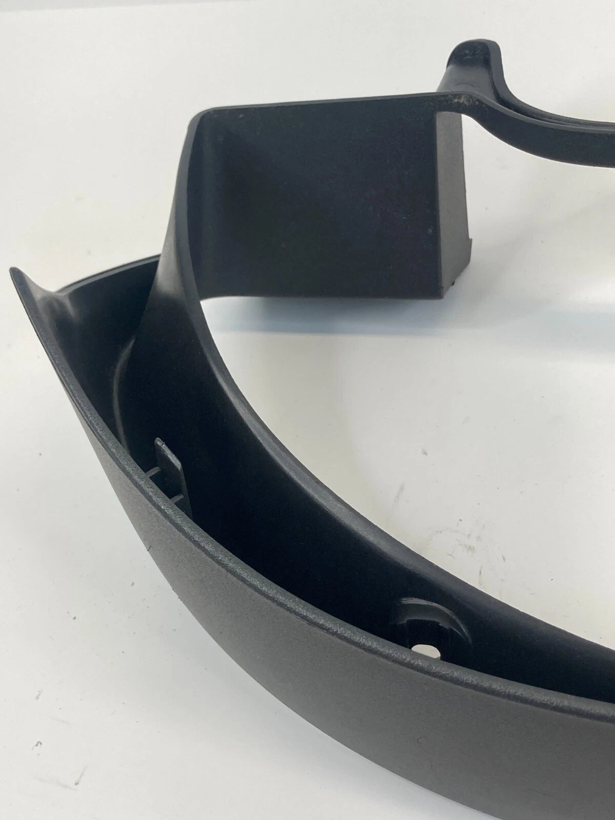 2002-2006 SATURN VUE DASH SPEEDOMETER CLUSTER TRIM BEZEL PANEL COVER 10356212