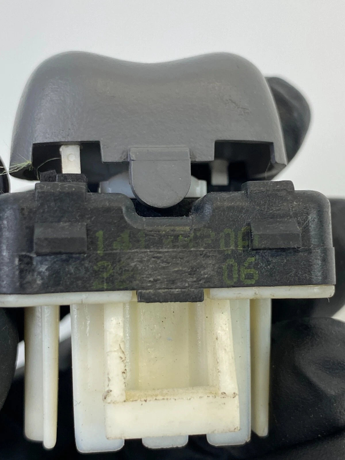 2001-2005 PONTIAC GRAND AM LEFT OR RIGHT DOOR LOCK CONTROL BUTTON SWITCH OEM