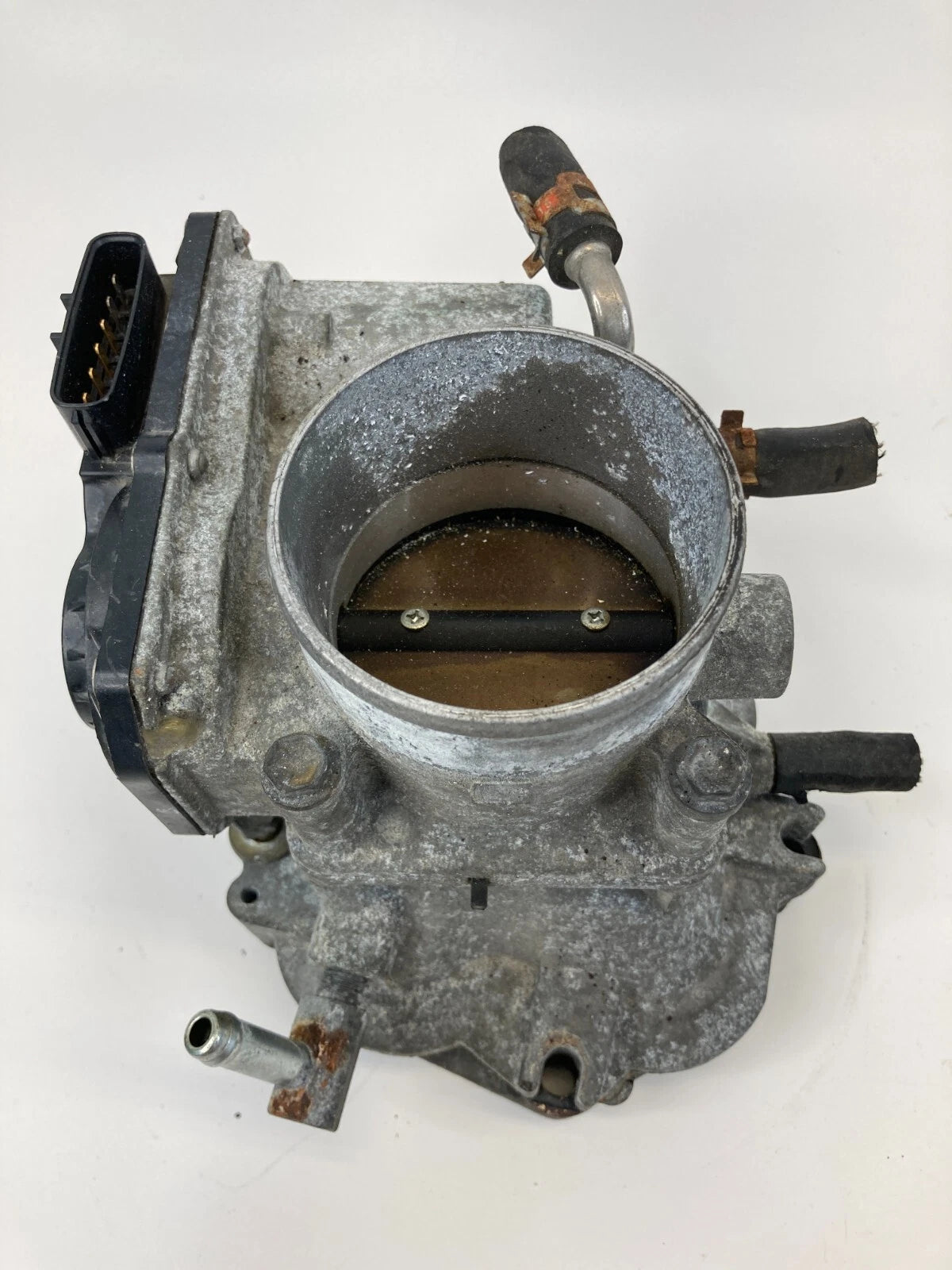 2004-2006 TOYOTA SIENNA 3.3L V6 24V A/T THROTTLE BODY VALVE 22030-0A020 OEM