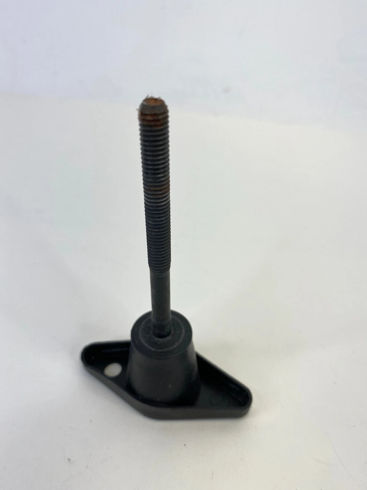 2002-2007 SATURN VUE SPARE TIRE JACK HOLDER RETAINER HOLD DOWN BOLT SCREW OEM