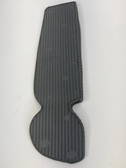 05-07 VOLKSWAGEN JETTA FRONT LEFT DOOR PANEL INSERT MAT RUBBER 1K4-868-133 OEM
