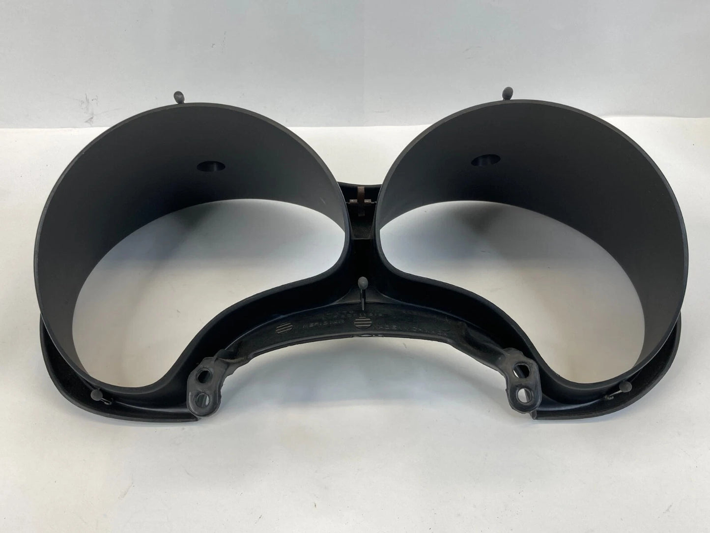 1999-2004 PONTIAC GRAND AM INSTRUMENT CLUSTER SPEEDOMETER COVER TRIM 22611818