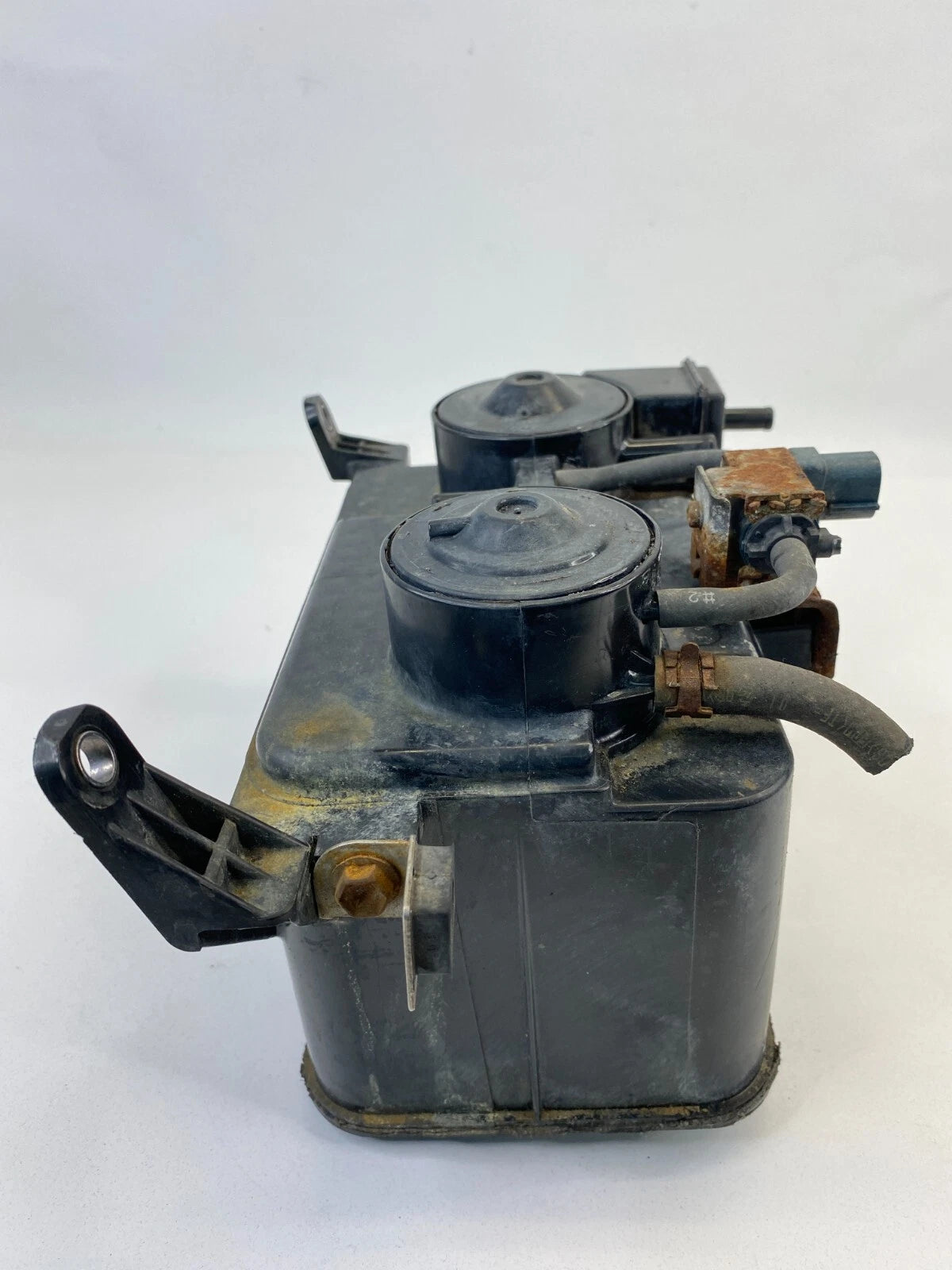 96 97 98 99 00 TOYOTA 4RUNNER TACOMA 2.7L FUEL VAPOR CHARCOAL CANISTER OEM