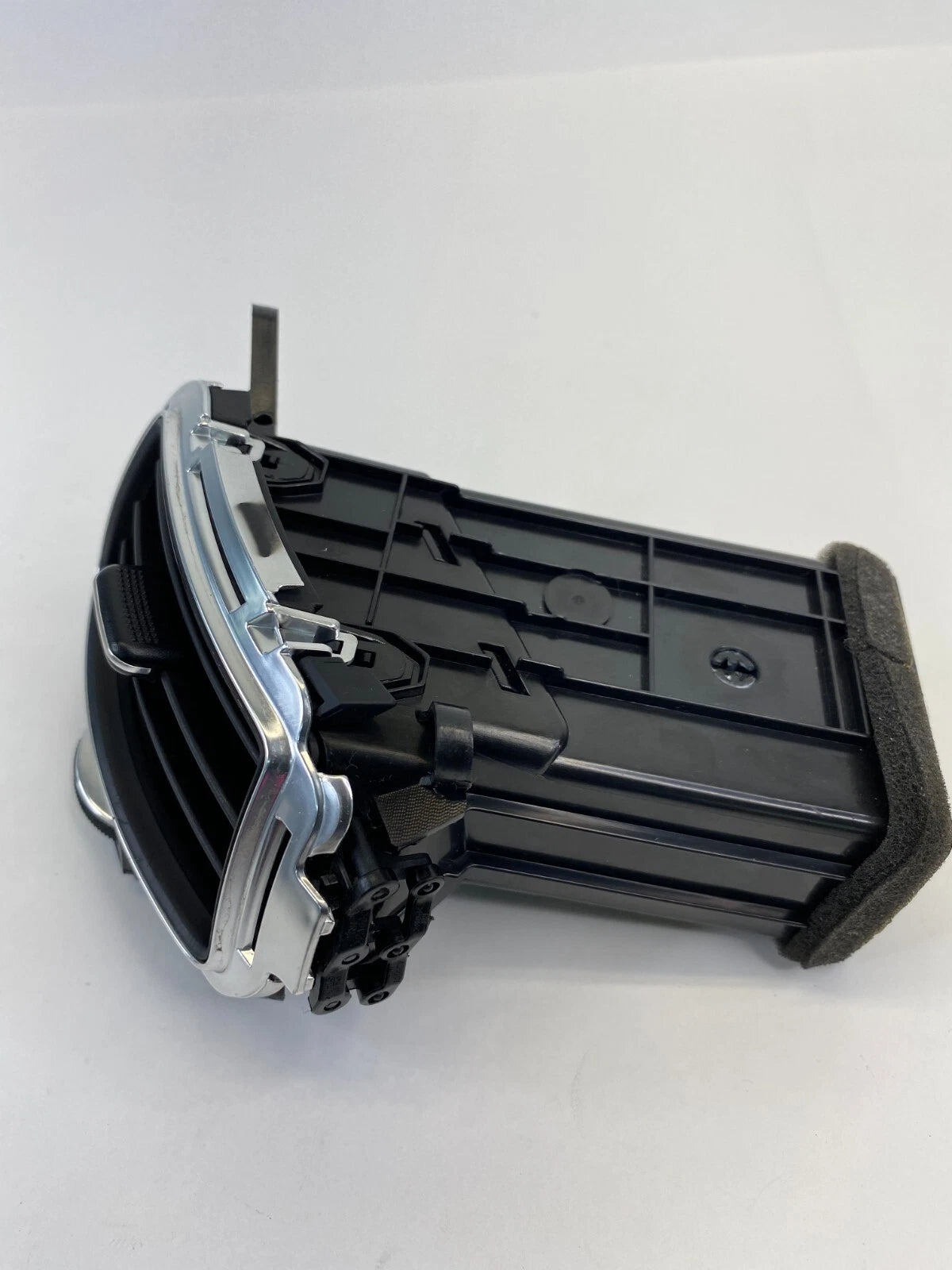 11-14 HYUNDAI SONATA REAR RIGHT CENTER CONSOLE AC AIR VENT HEATER OUTLE GRILL