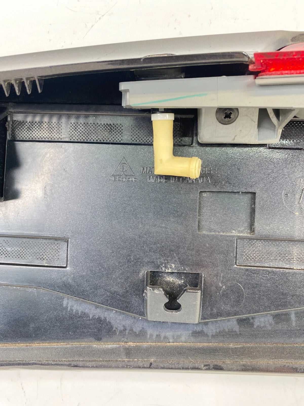 10-17 GMC TERRAIN TRUNK HATCH TAILGATE SPOILER WING W/THIRD BRAKE LIGHT 23214850