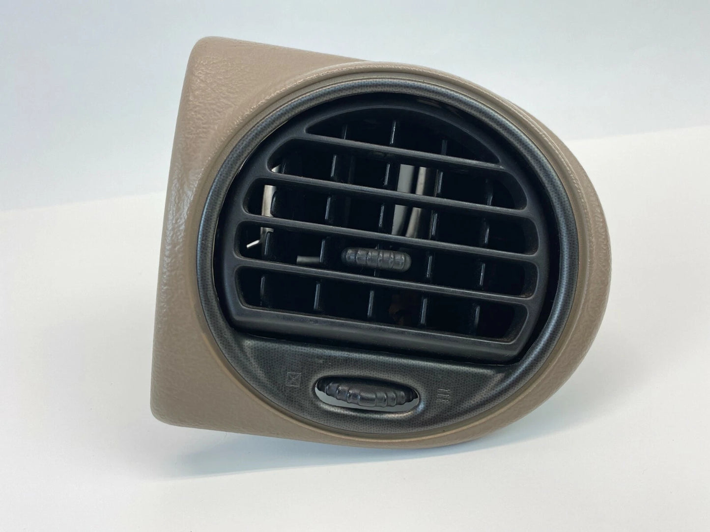 2003-2004 ISUZU ASCENDER FRONT PASSENGER SIDE INSTRUMENT PANEL AIR VENT GRILLE
