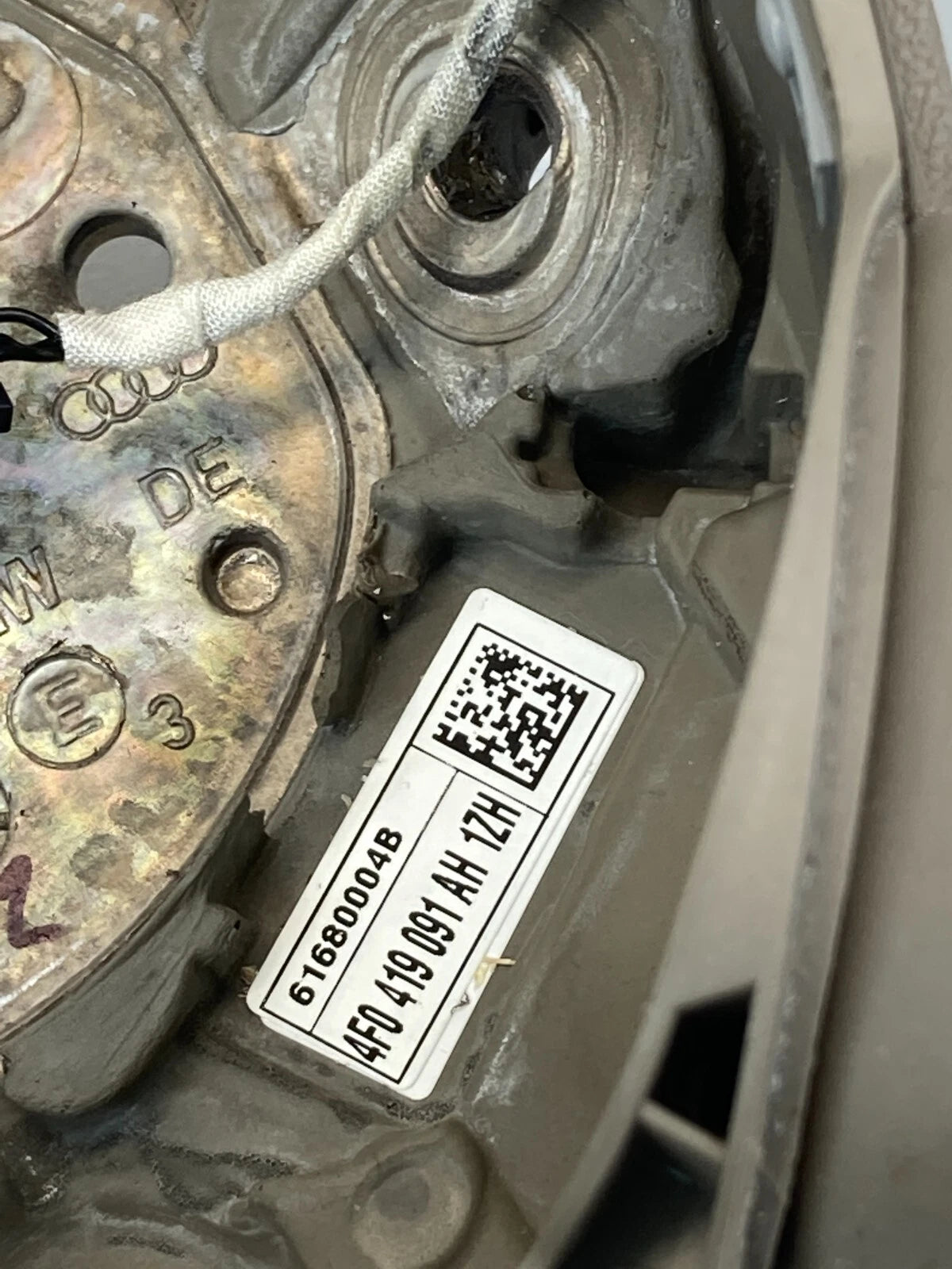 2006-2011 AUDI A6 STEERING WHEEL W/ CONTROLS SWITCH ASSEMBLY 4E0-419-091-AH OEM